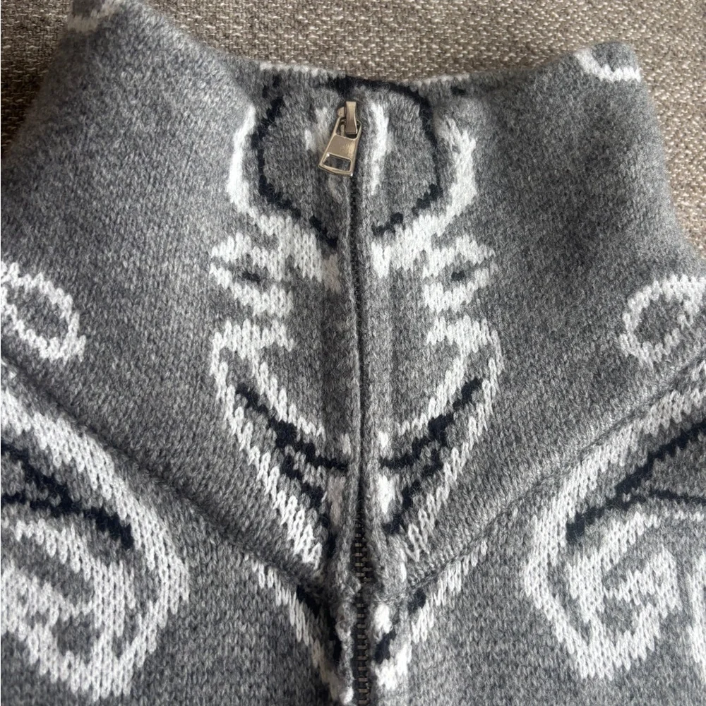 NWOT Gray Bandana Zip-Up Sweater Size Medium - Picture 4 of 10